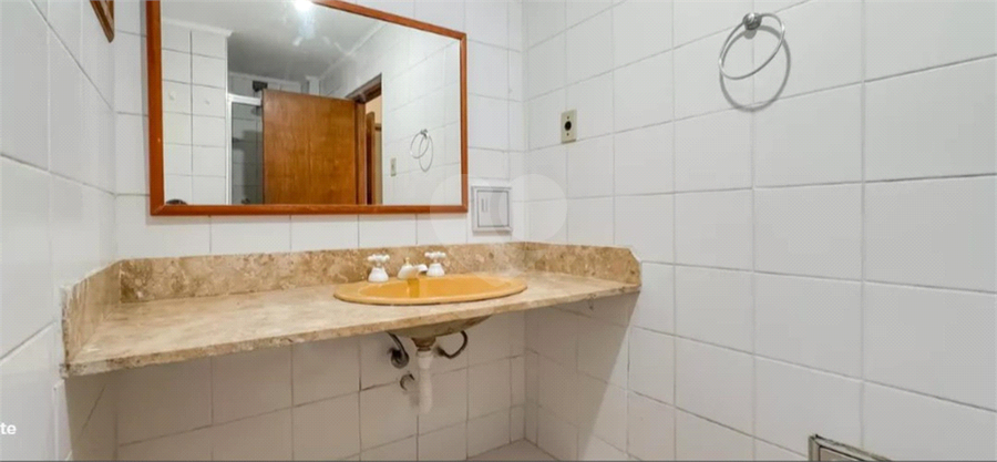 Foto REO1115985
