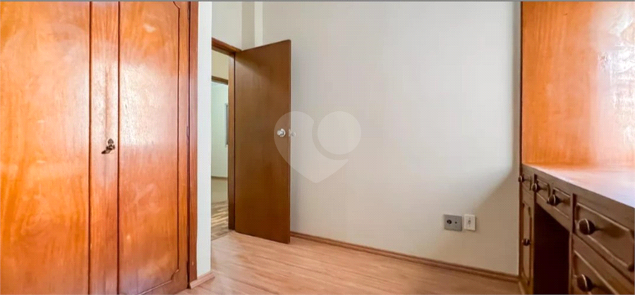 Foto REO1115985