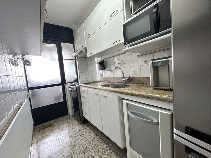 Foto REO1116024