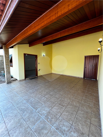 Foto REO1116033