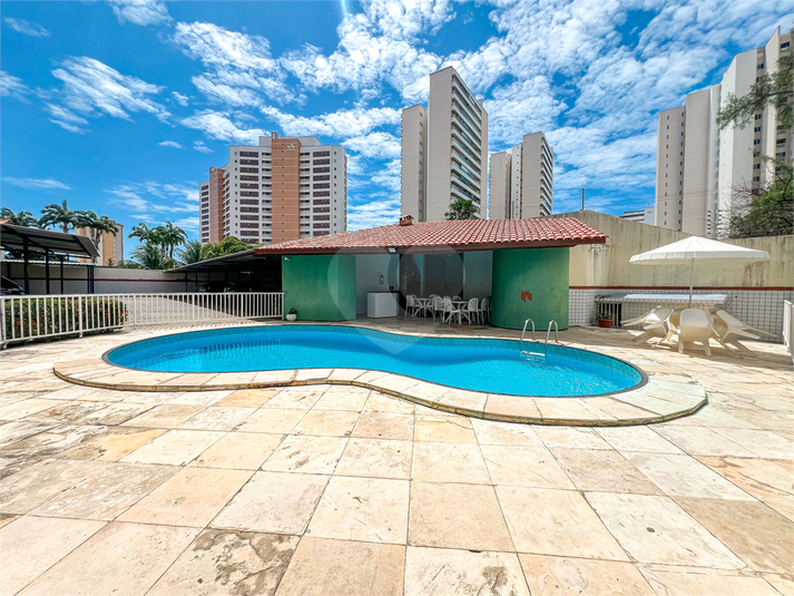 Foto REO1116057