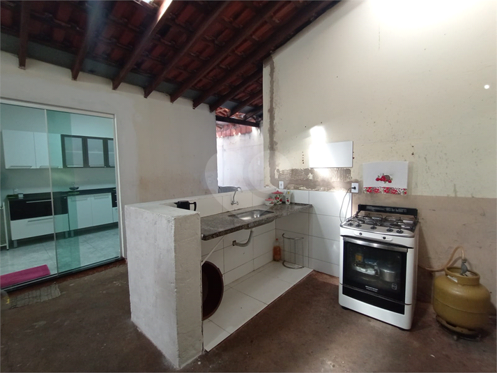 Foto REO1116059