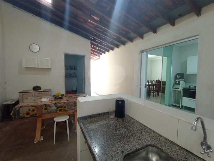 Foto REO1116059