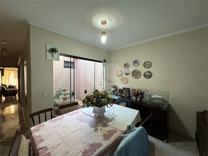 Foto REO1116067