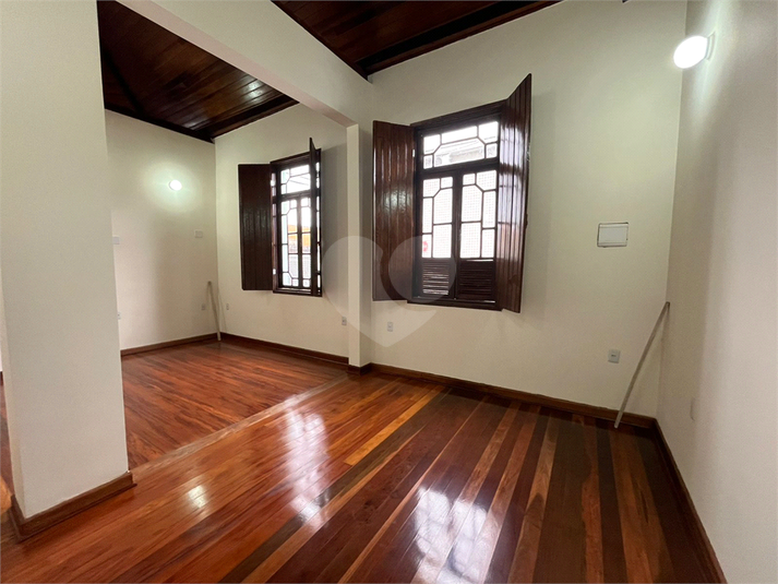 Foto REO1116071