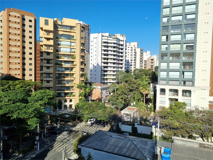 Foto REO1116159