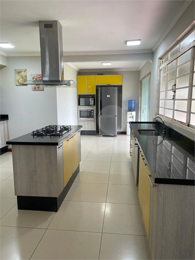 Foto REO1116160