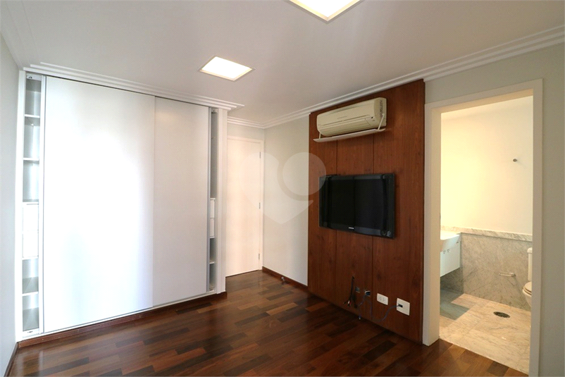 Foto REO1116193