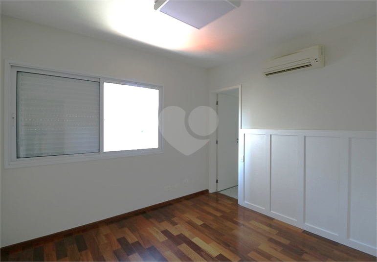 Foto REO1116193