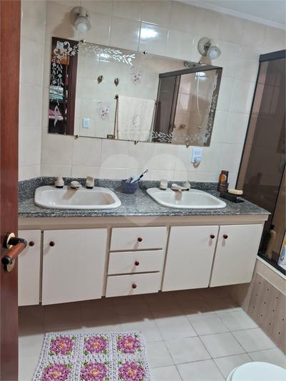 Foto REO1116235