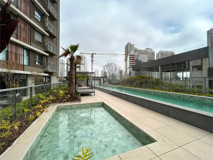 Foto REO1116285
