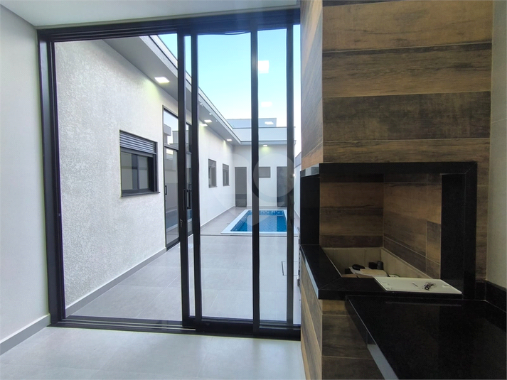 Foto REO1116299