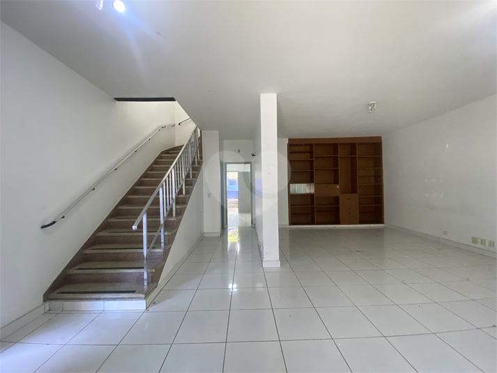 Foto REO1116322