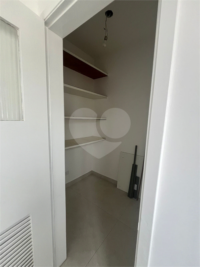 Foto REO1116344