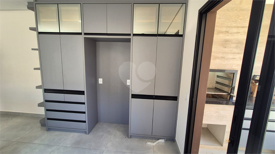 Foto REO1116369