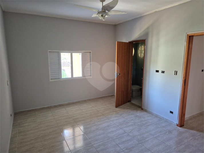 Foto REO1116378