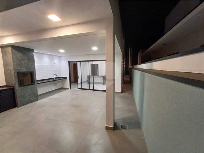 Foto REO1116385