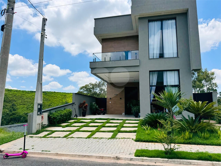 Foto REO1116387
