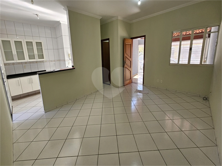 Foto REO1116417