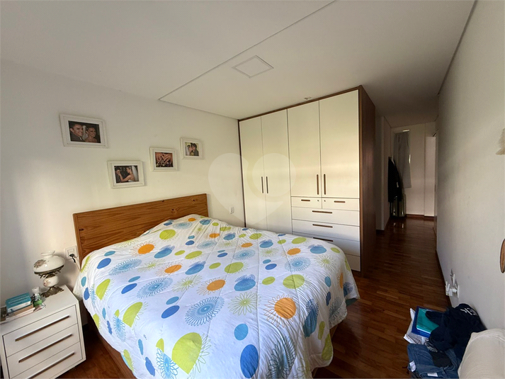 Foto REO1116438