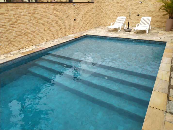 Foto REO1116444