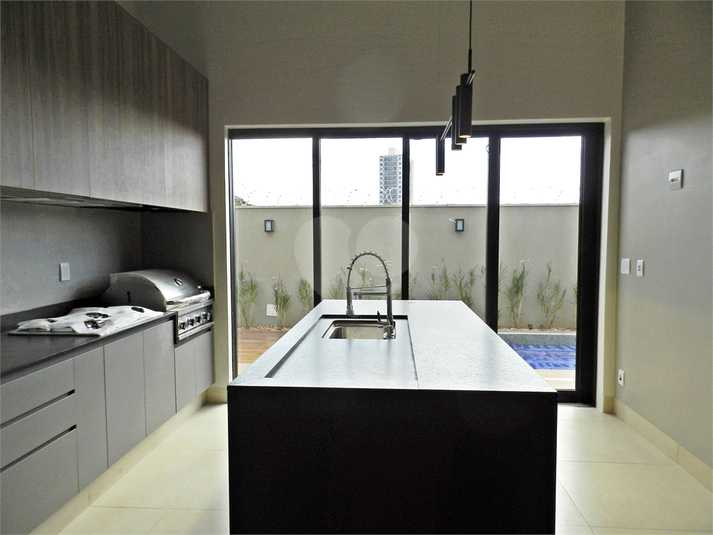 Foto REO1116463