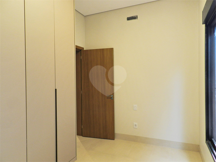 Foto REO1116463