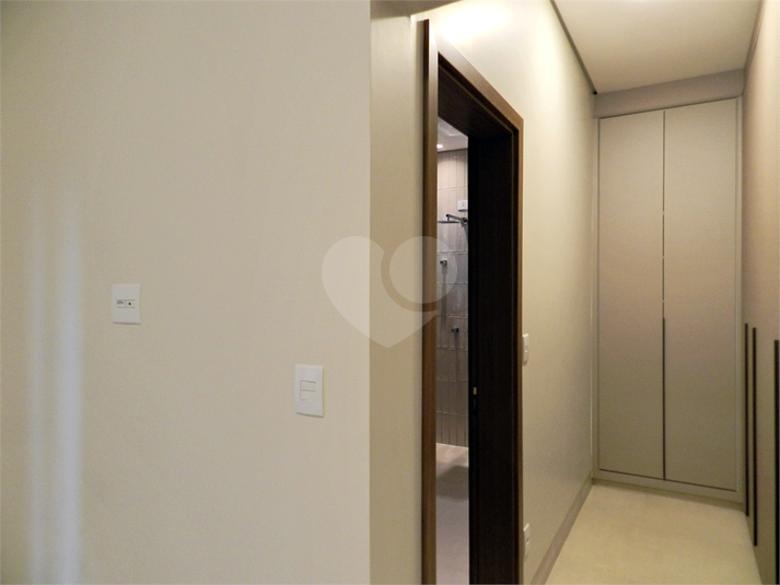 Foto REO1116463