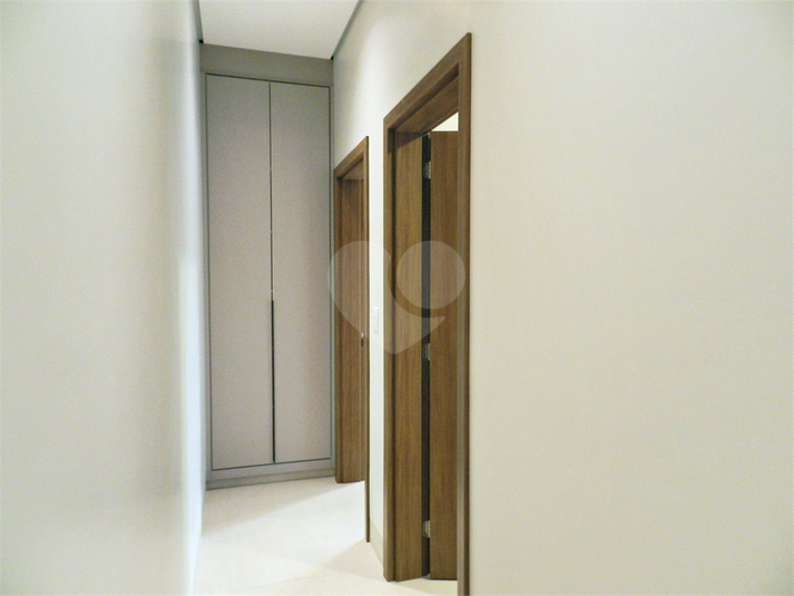 Foto REO1116463