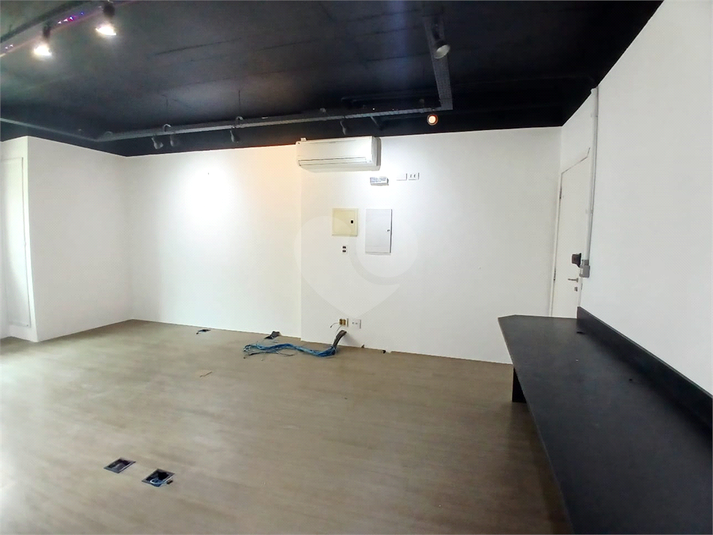 Foto REO1116531