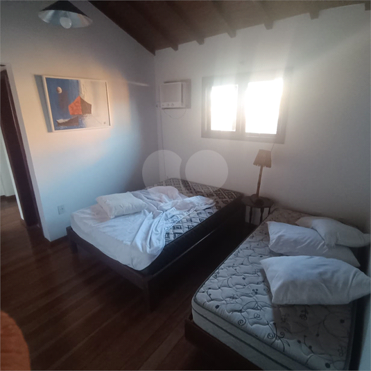 Foto REO1116580
