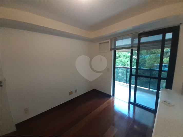 Foto REO1116585