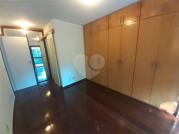 Foto REO1116585