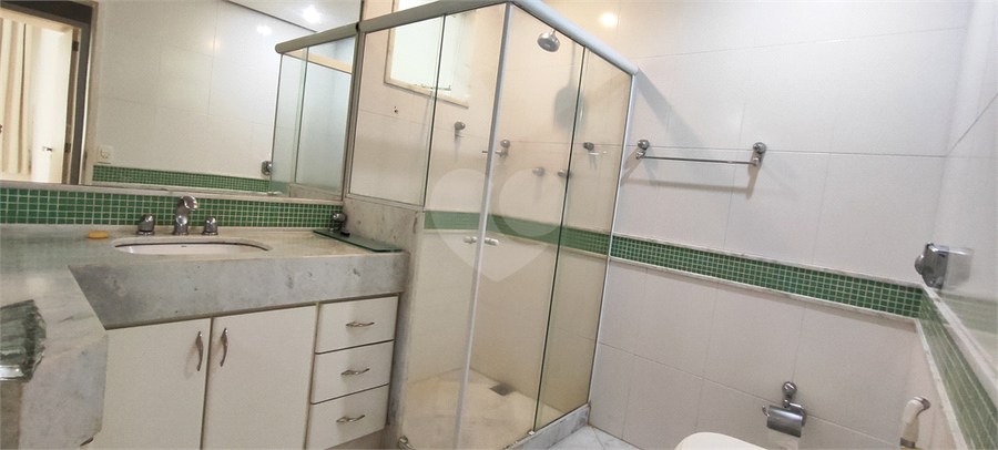 Foto REO1116638