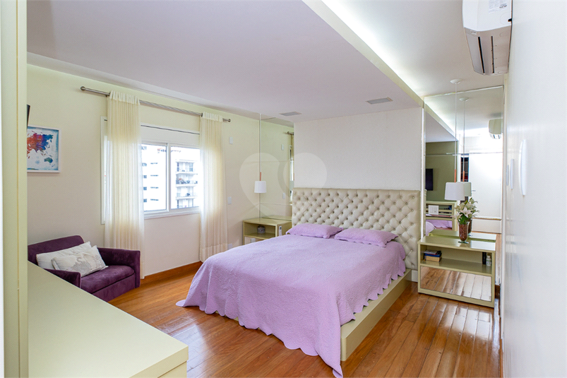 Foto REO1116755