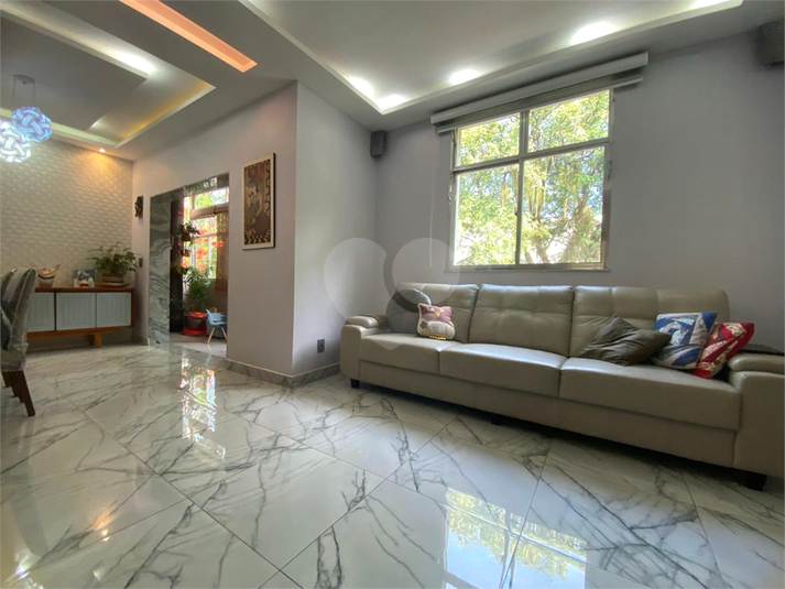 Foto REO1116759