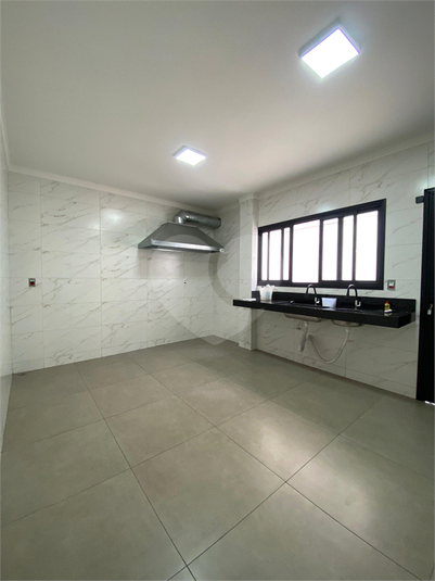 Foto REO1116765