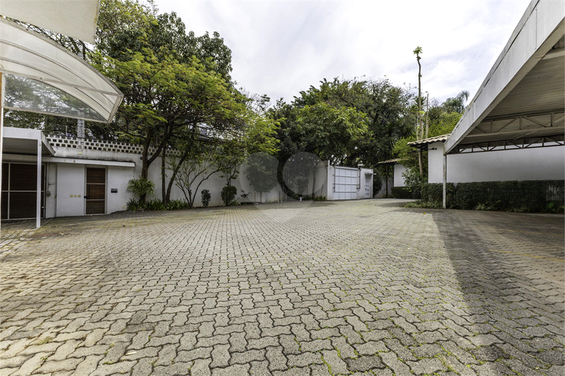 Foto REO1116775