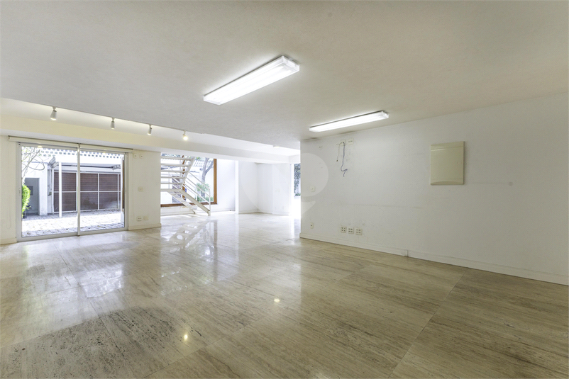 Foto REO1116781