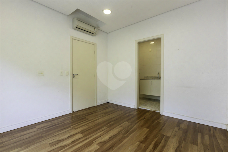 Foto REO1116781