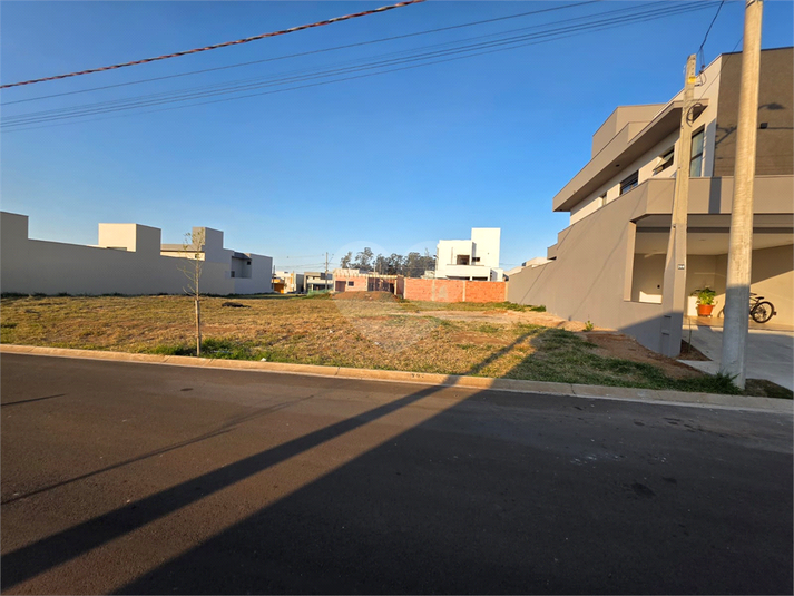 Foto REO1116810