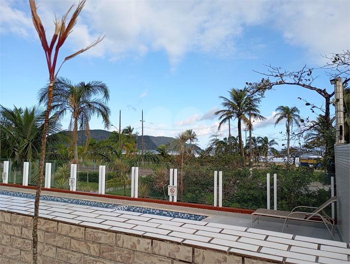 Foto REO1116840