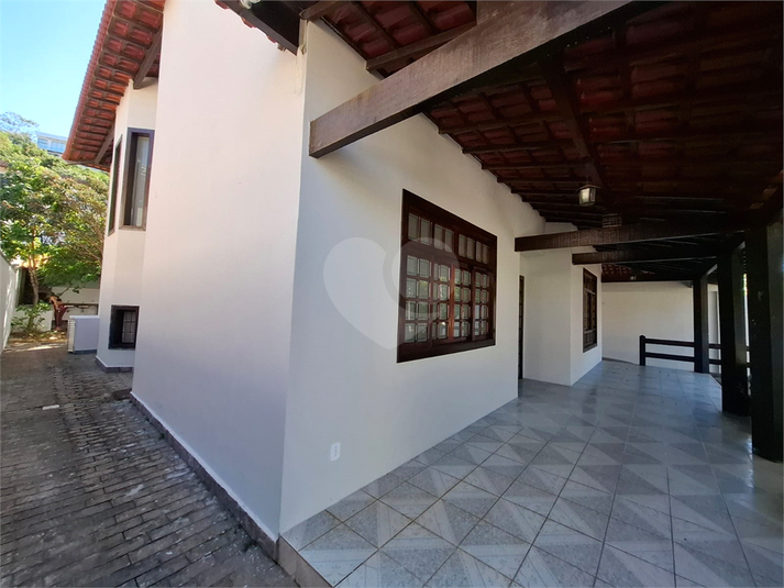 Foto REO1116918