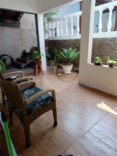 Foto REO1116938