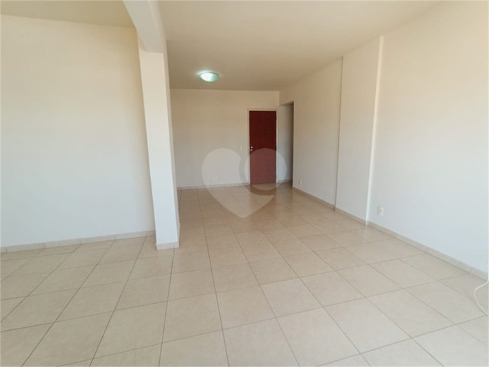 Foto REO1116945