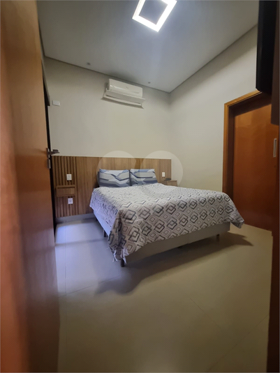 Foto REO1116949