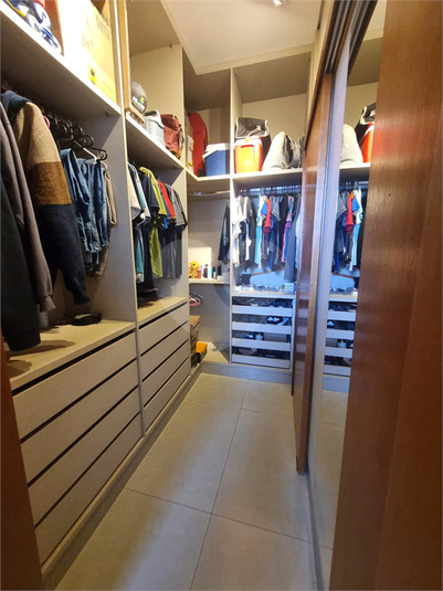 Foto REO1116949