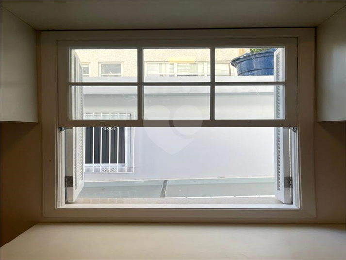 Foto REO1116967