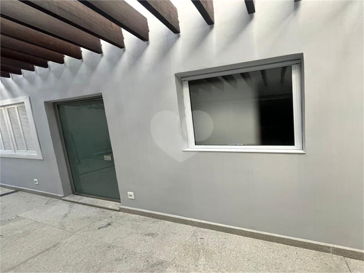 Foto REO1116967
