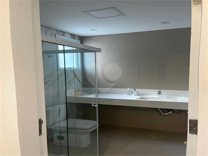 Foto REO1116967